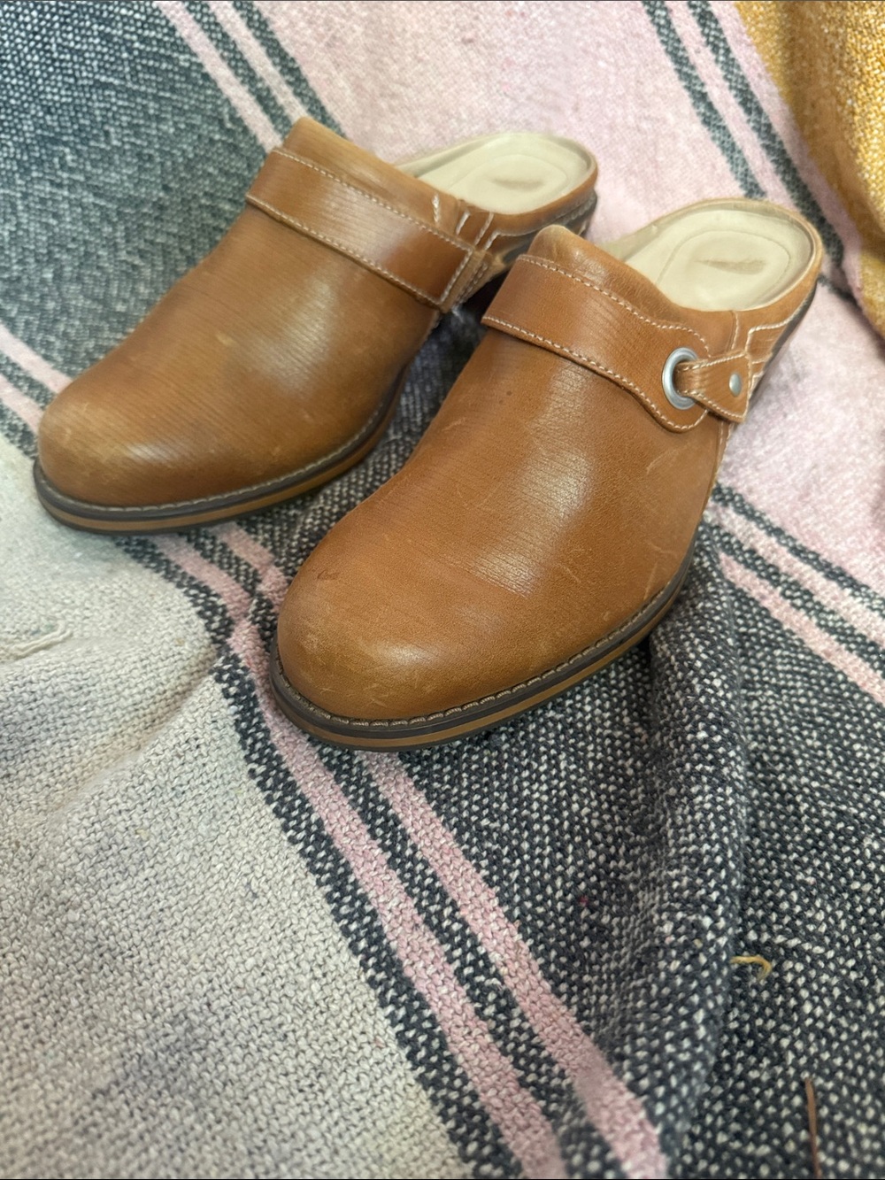Red Wing Shoes Tan Leather Slip-On Clogs with Side Strap